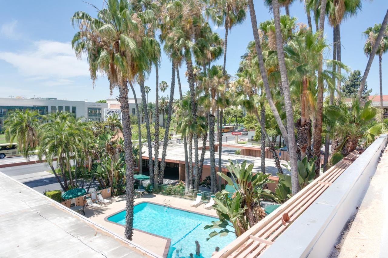| Saga Motor Hotel Pasadena