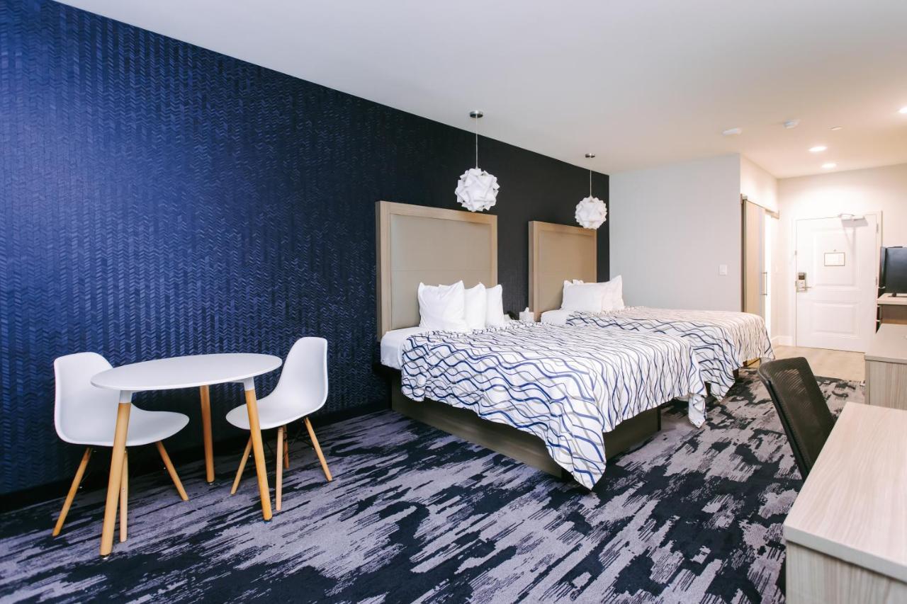 | Palace Inn Blue Houston East Beltway 8
