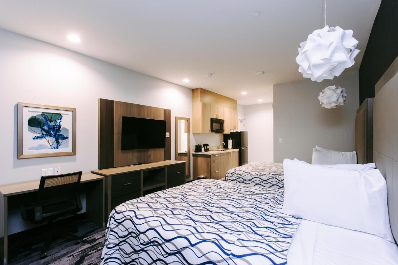 | Palace Inn Blue Houston East Beltway 8