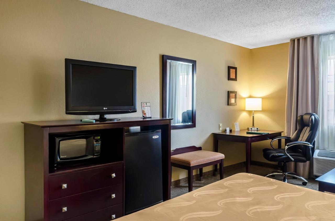 King Suite with Sofa Bed - Non Smoking at Quality Inn Ruston