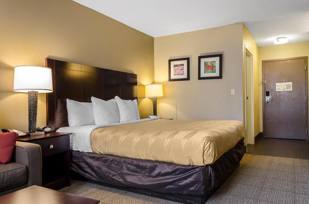 King Suite with Sofa Bed - Non Smoking at Quality Inn Ruston