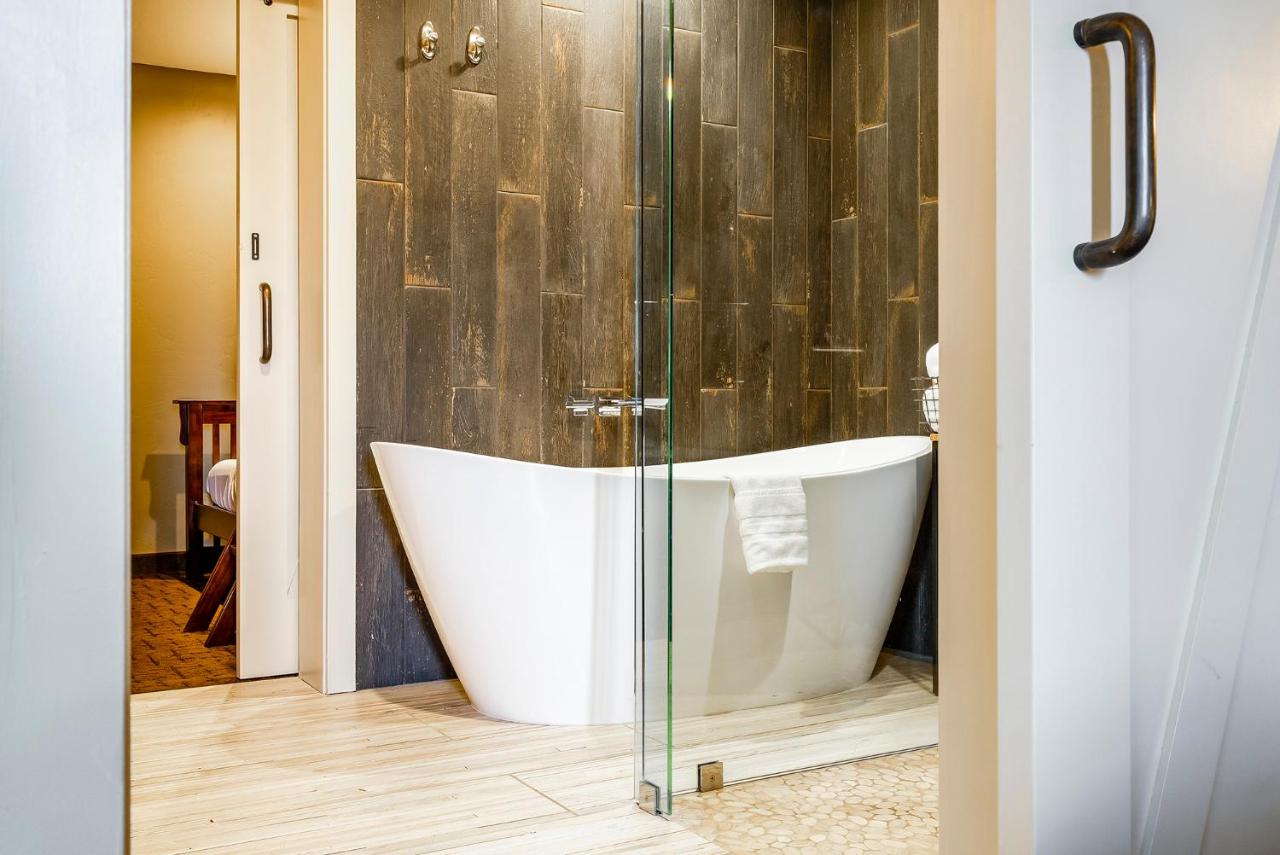 Suite with Garden View at Red Sands Hotel & Spa