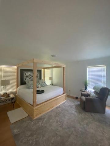 | The White Cottage
