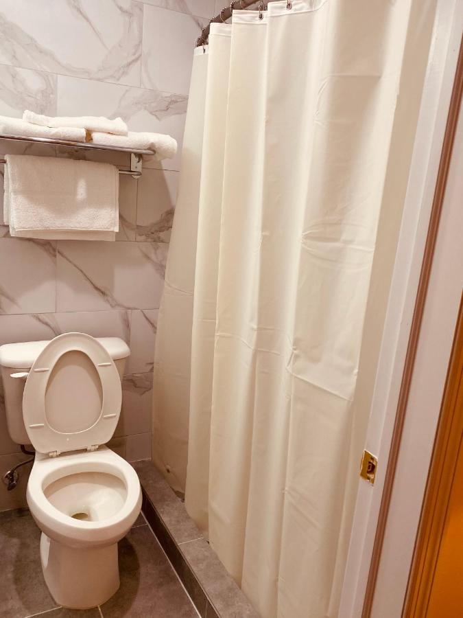 Queen Room - Disability Access at Surface Inn Brooklyn