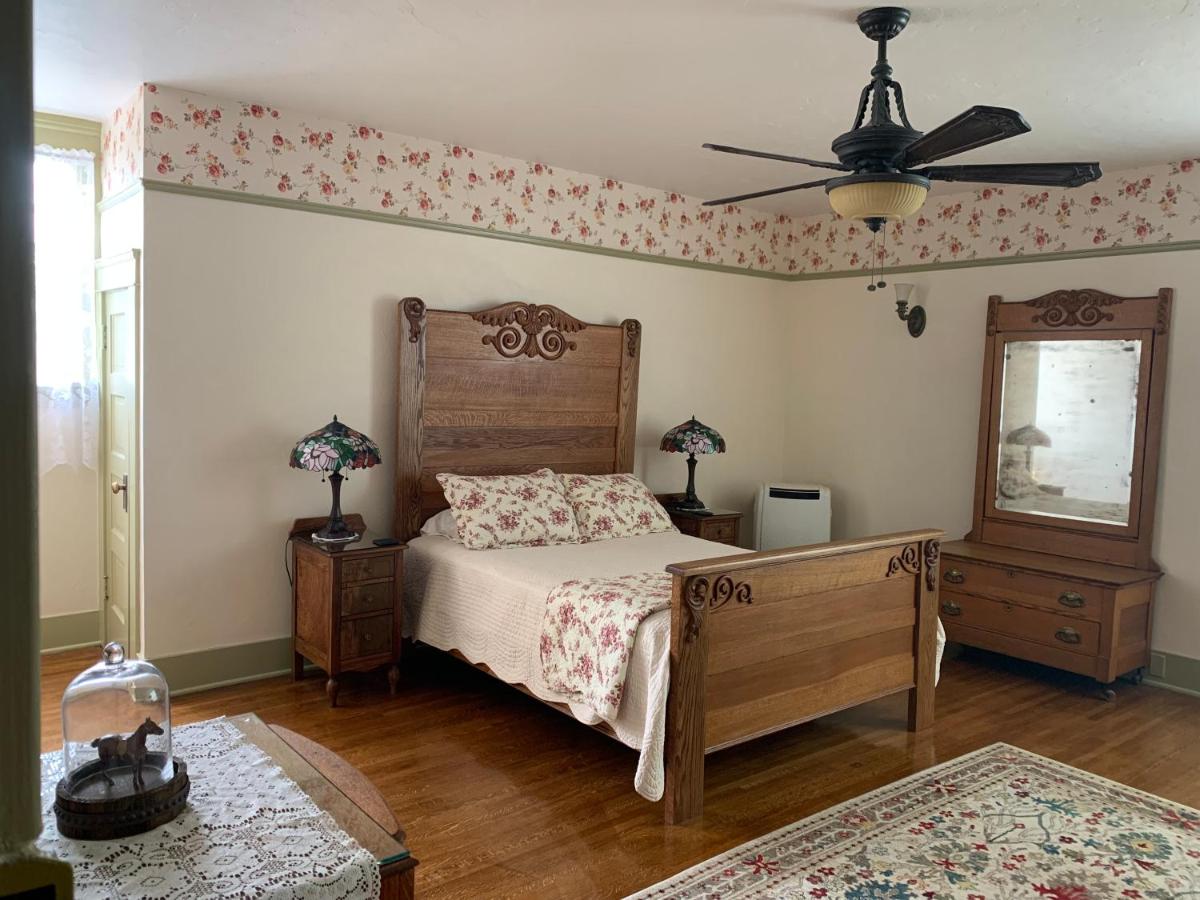 | Mount Shasta Ranch Bed and Breakfast