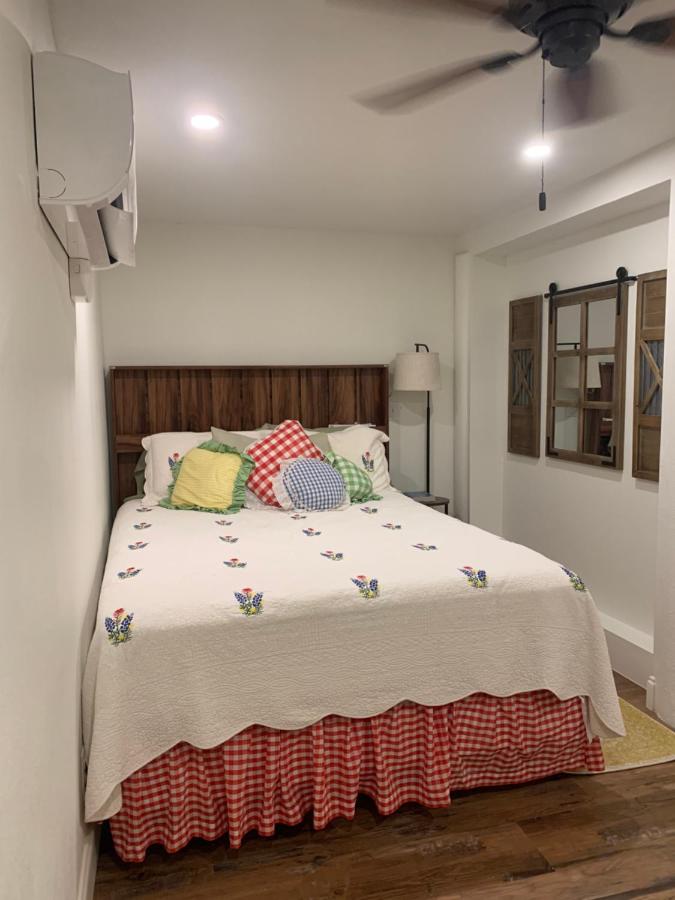 | Lamb's Rest Inn