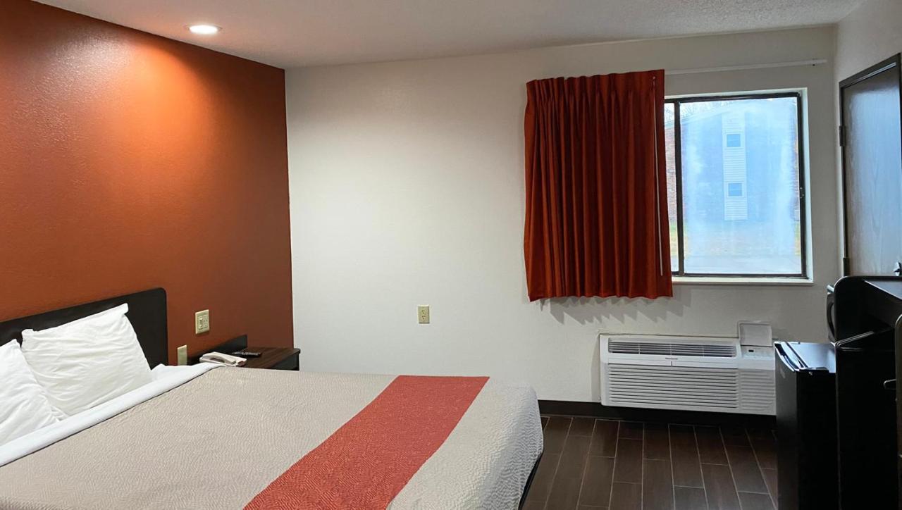 | Relax Inn