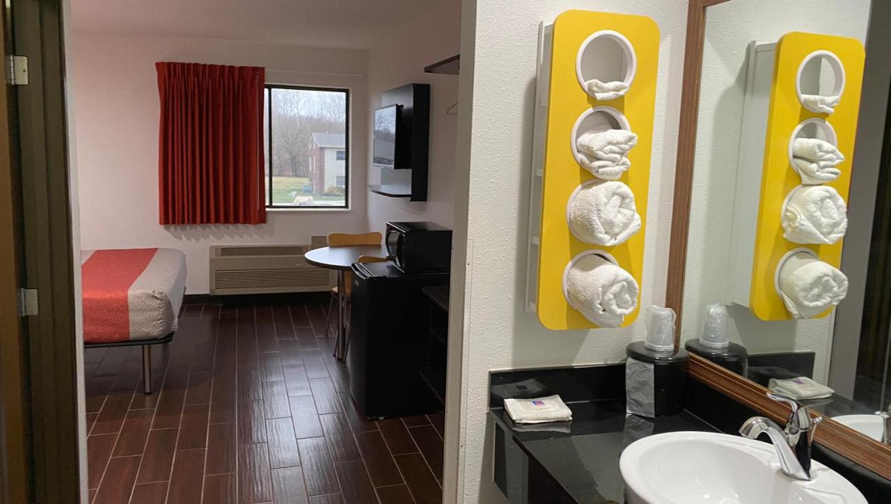 | Relax Inn