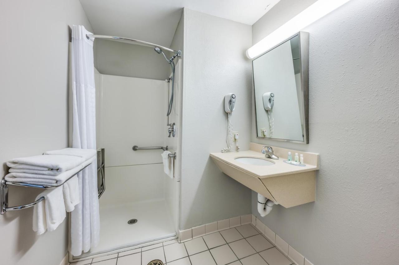 King Room - Accessible/Non-Smoking at Quality Inn Poughkeepsie