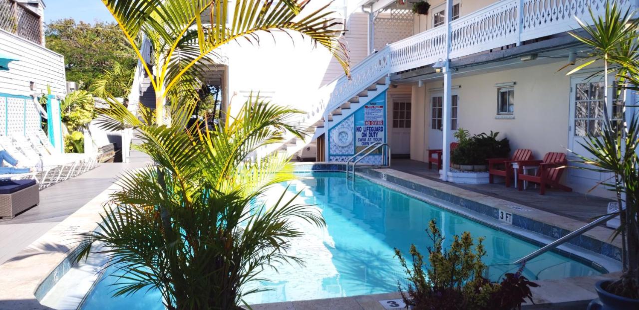 | The Palms Hotel