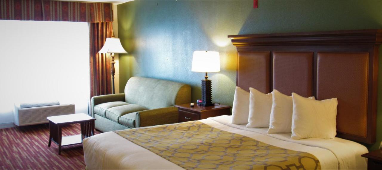 King Suite at Stay Inn & Suites Montgomery
