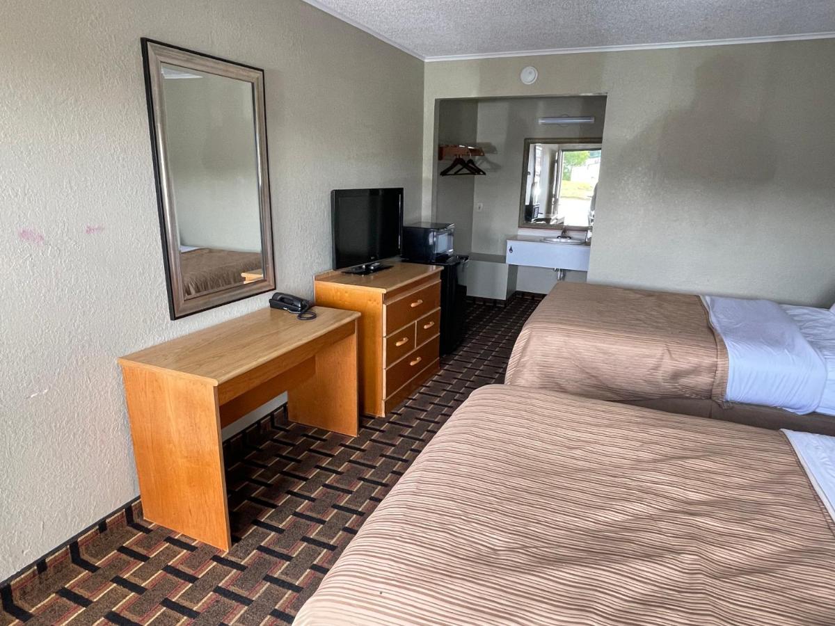 | Bravo Inn
