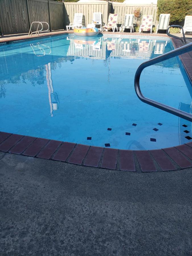  | Fidalgo Country Inn