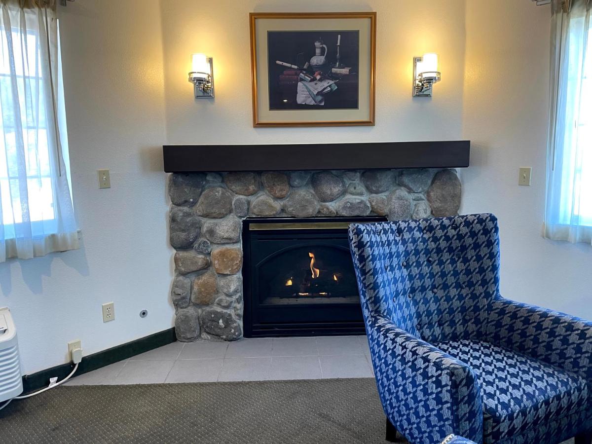 | Fidalgo Country Inn