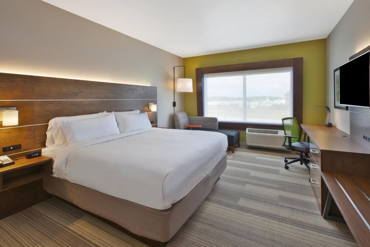 | Holiday Inn Express and Suites South Hill, an IHG Hotel