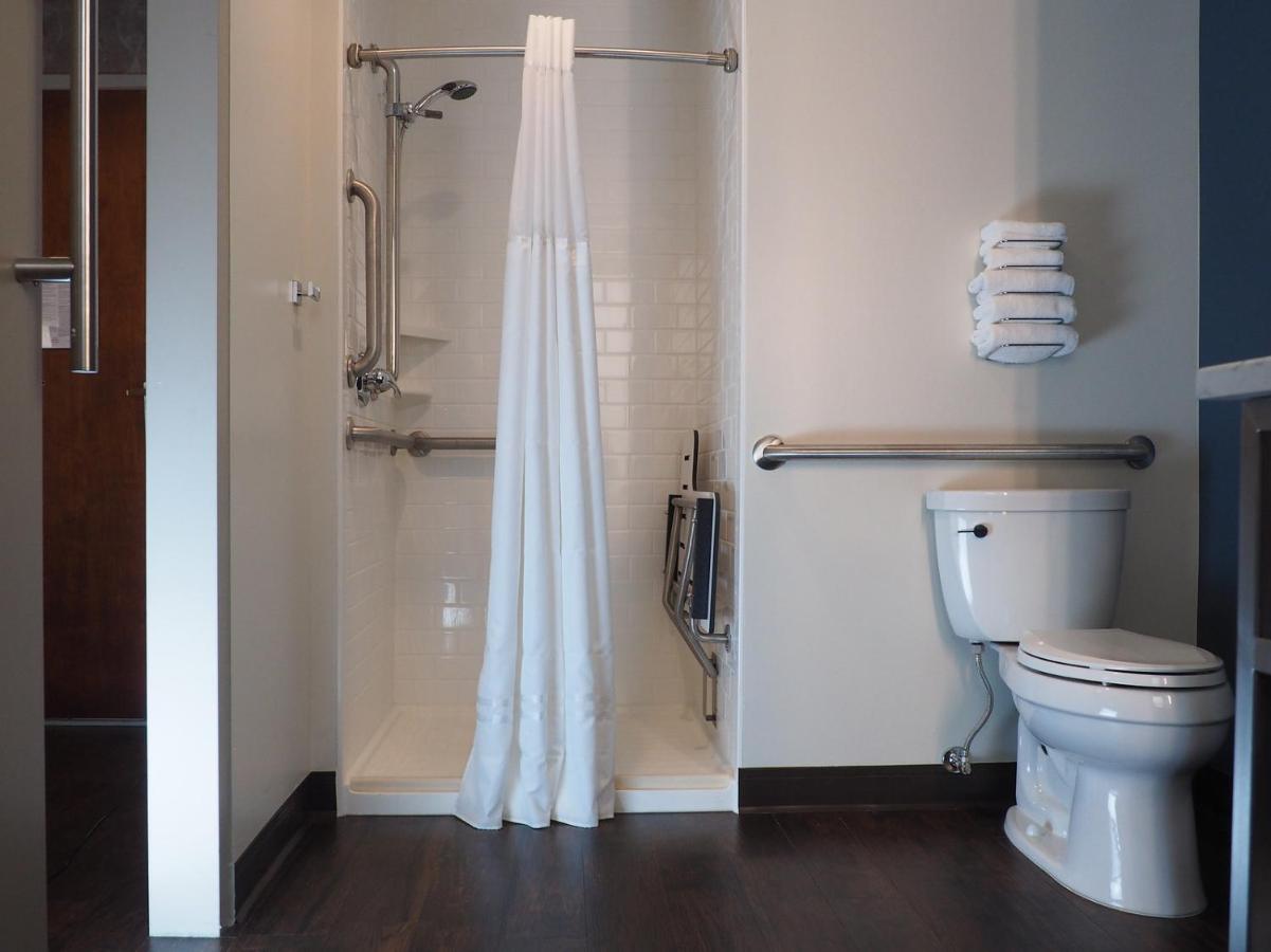 Deluxe Double Room (2 Adults + 1 Child) at Kahler Grand Hotel