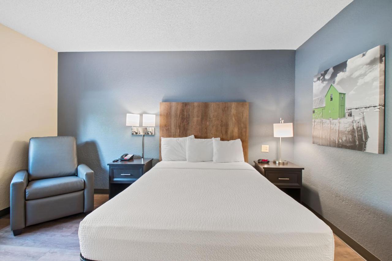 Premium Queen Studio - Non-Smoking at Extended Stay America Suites Boston Burlington