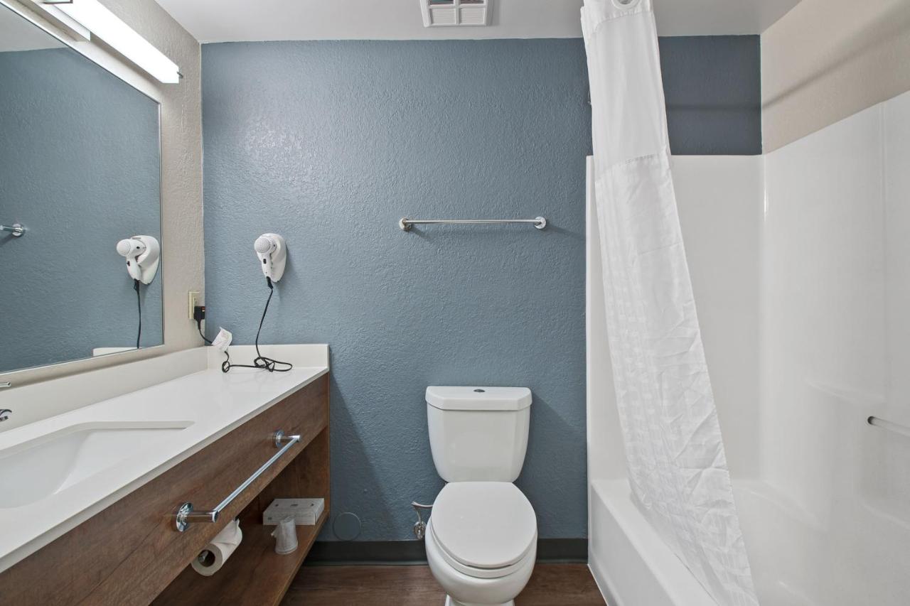 Premium Queen Studio - Non-Smoking at Extended Stay America Suites Boston Burlington