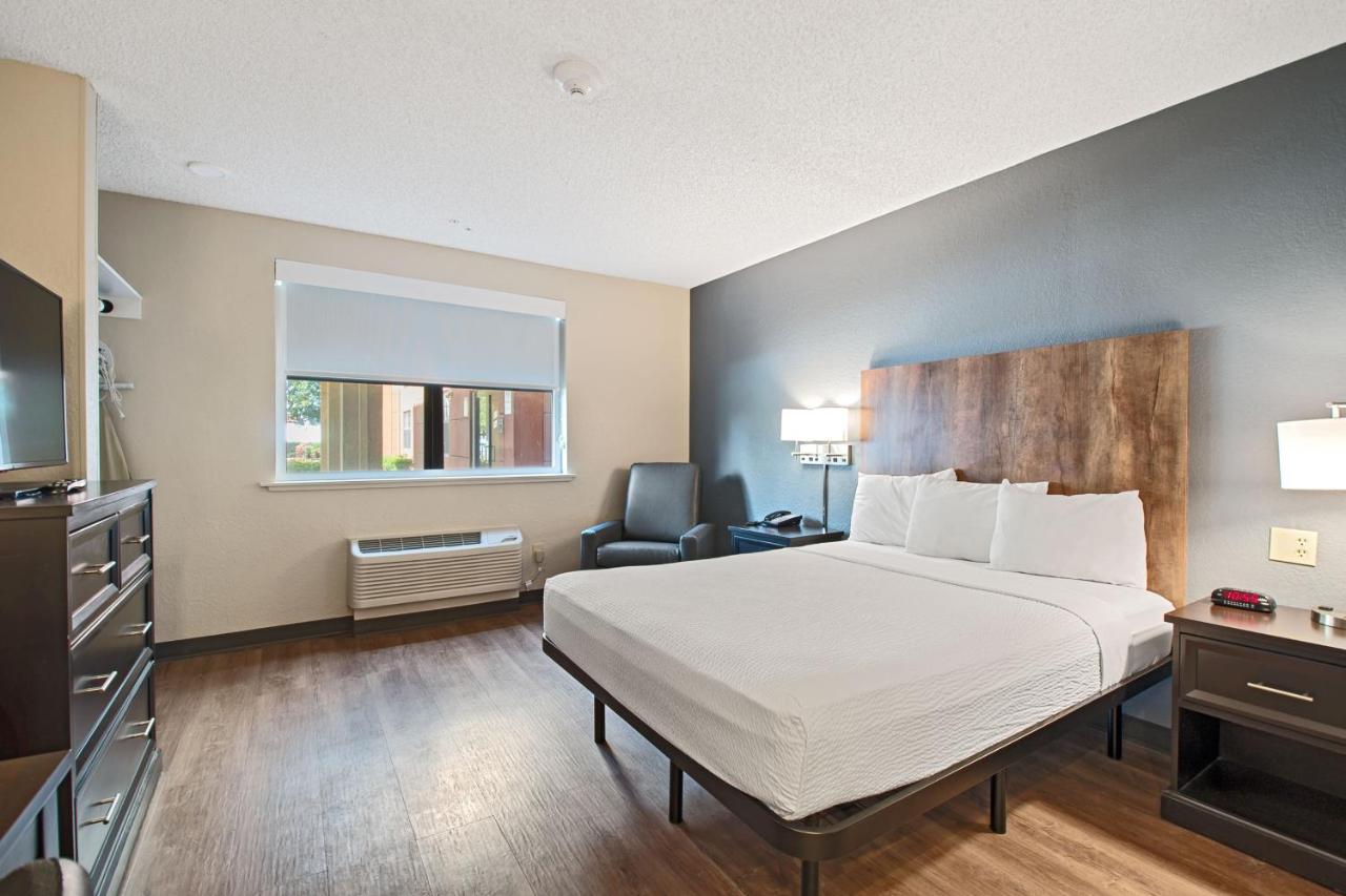 Premium Queen Studio - Non-Smoking at Extended Stay America Suites Boston Burlington