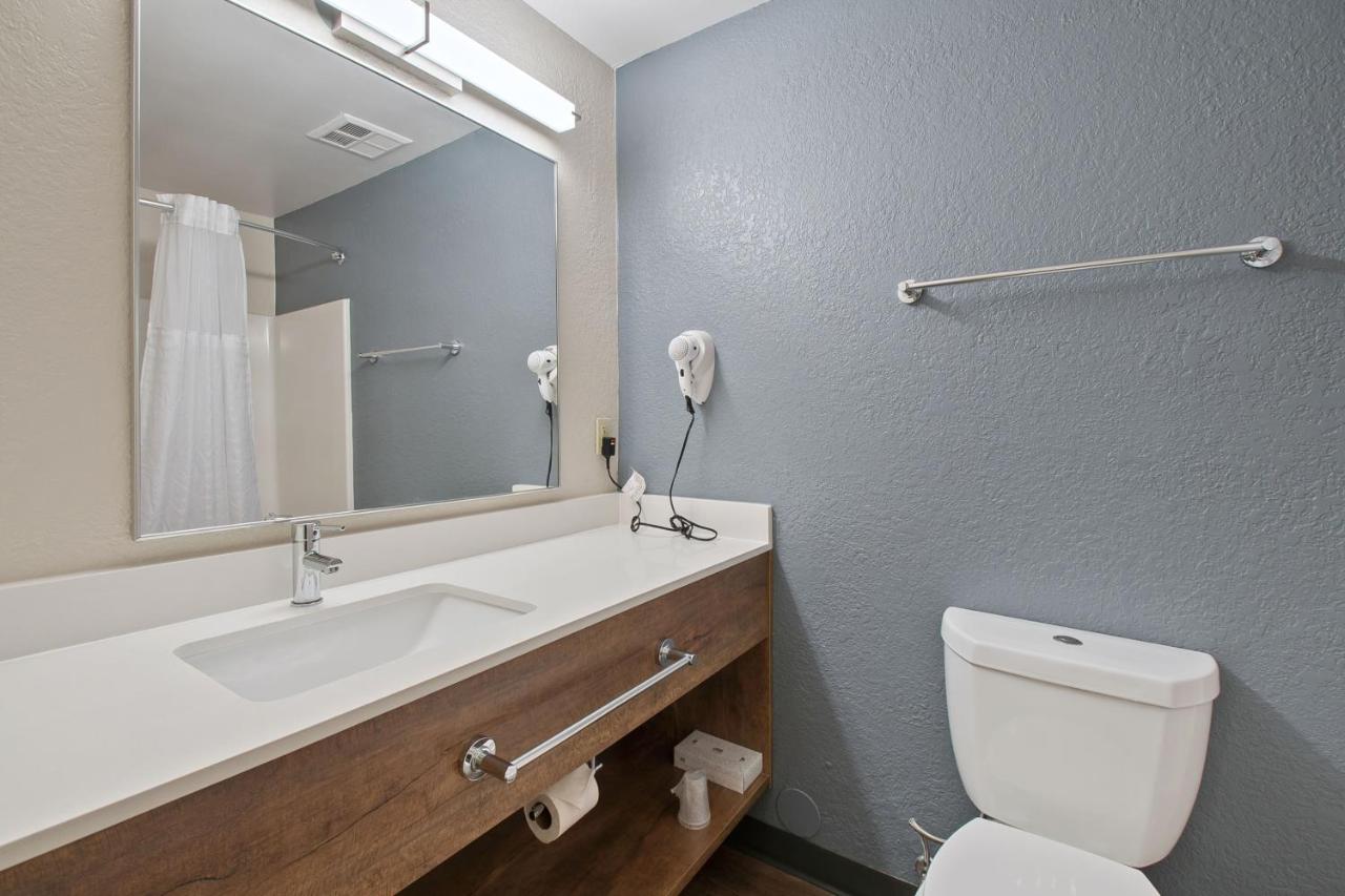 Premium Queen Studio - Non-Smoking at Extended Stay America Suites Boston Burlington