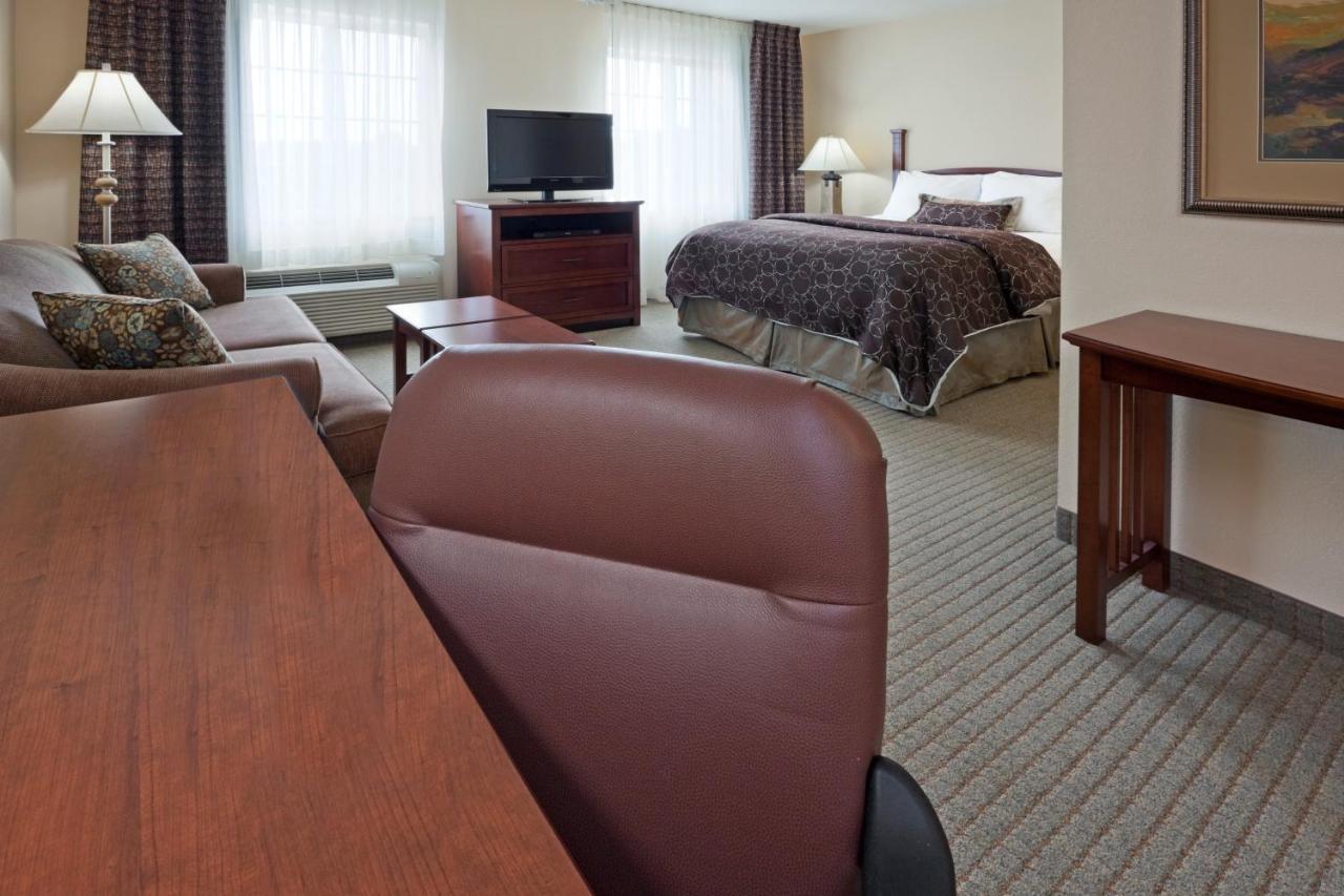 Queen Studio Suite - Mobility Access/Non-Smoking at Staybridge Suites Philadelphia Valley Forge 422 by IHG