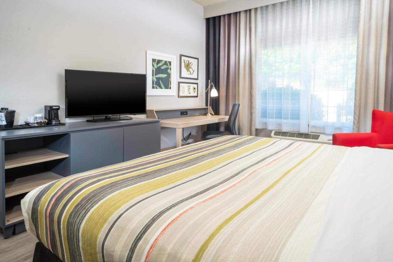 King Room - Disability Access/Non-Smoking at Country Inn & Suites by Radisson, Rocky Mount, NC