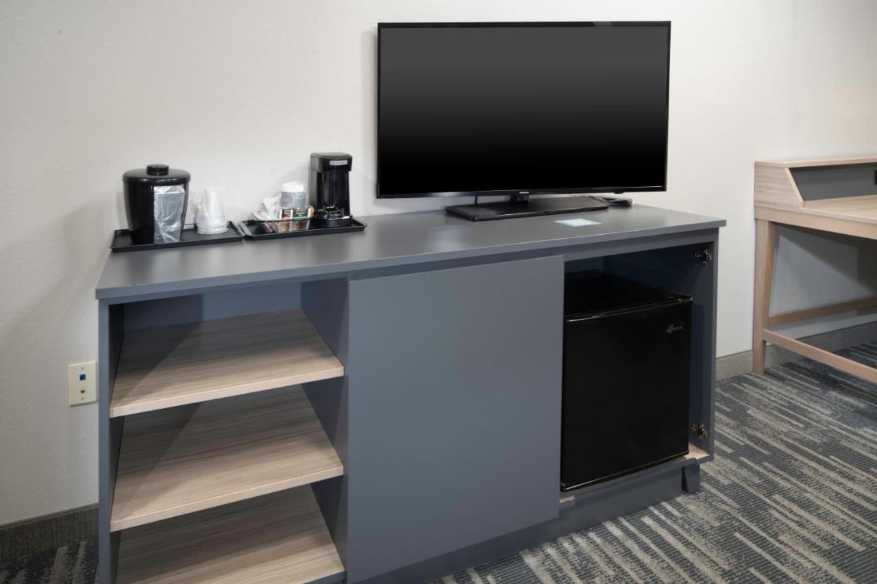 King Studio Suite - Disability Access/Non-Smoking at Country Inn & Suites by Radisson, Rocky Mount, NC