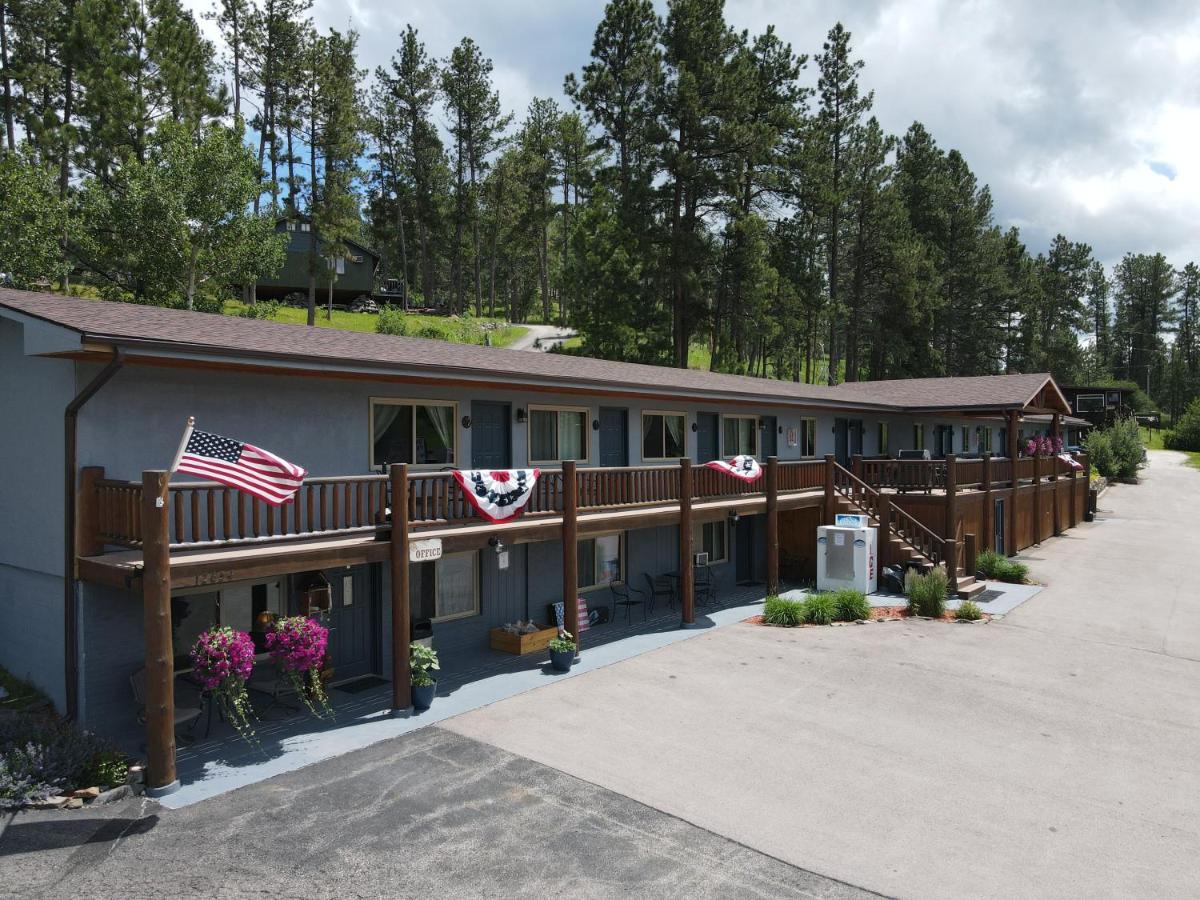  | Mountain View Lodge & Cabins