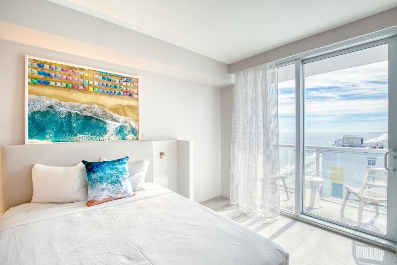 King Room with Ocean View at Daytona Grande Oceanfront Resort