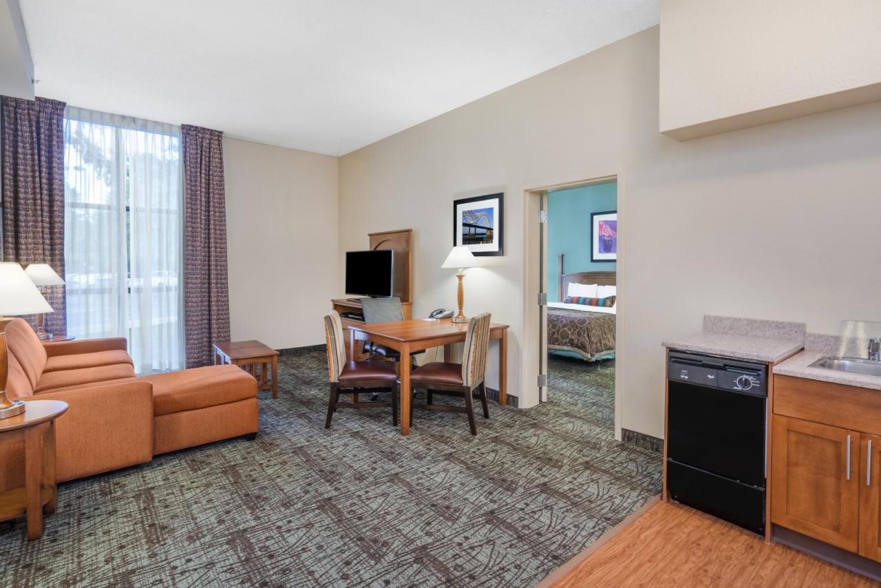 Suite - Disability Access Roll in Shower/Non-Smoking at Staybridge Suites Memphis - Poplar Ave East by IHG