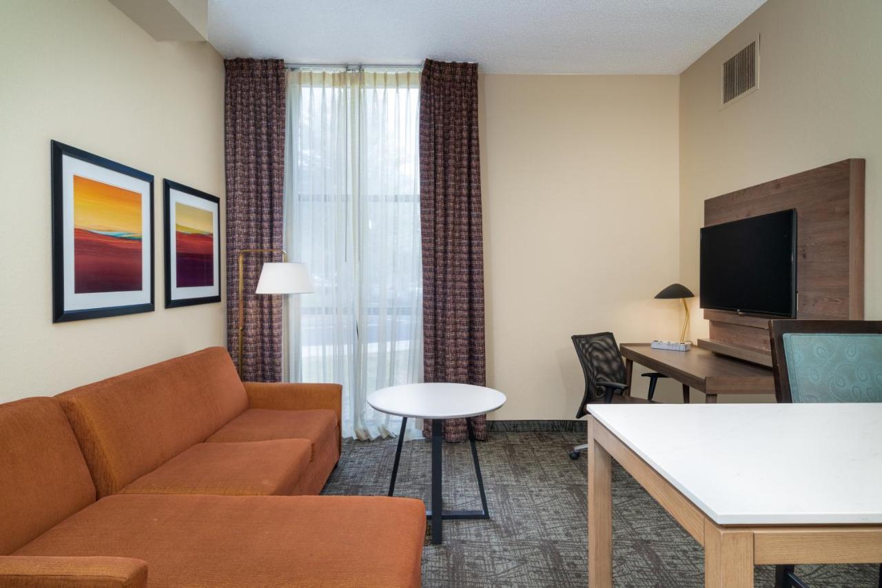 Suite - Disability Access Roll in Shower/Non-Smoking at Staybridge Suites Memphis - Poplar Ave East by IHG