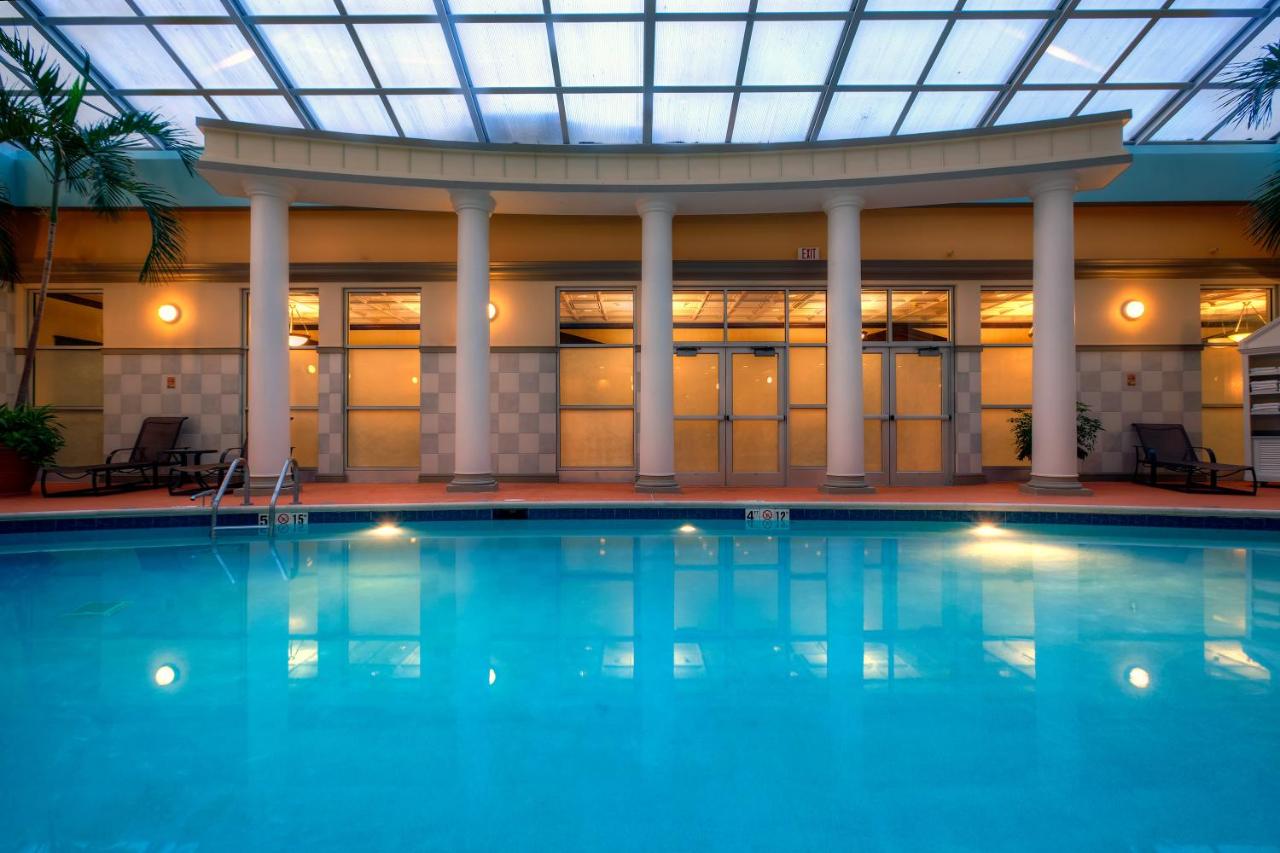 | Radisson Hotel Cincinnati Riverfront