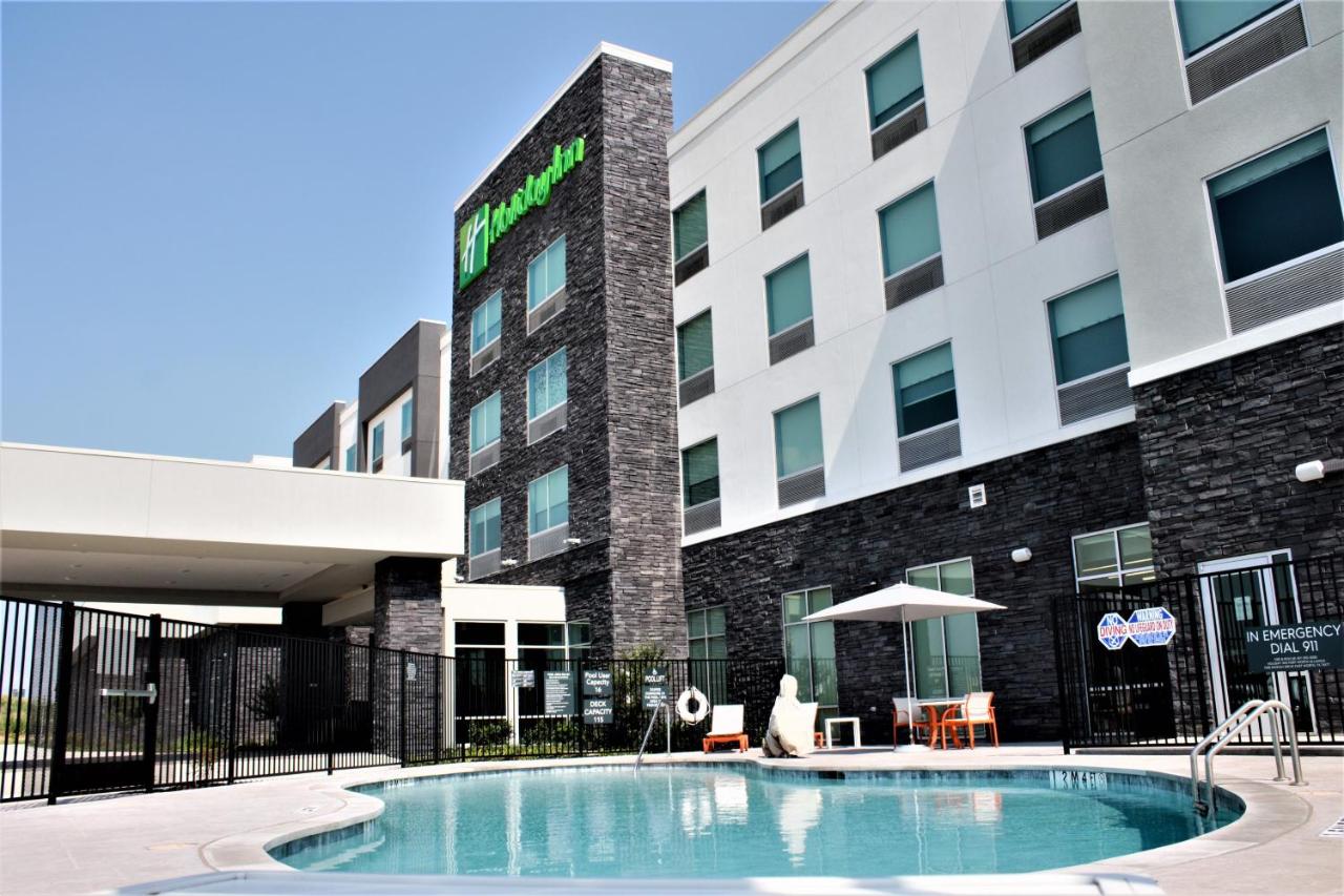 | Holiday Inn - Fort Worth - Alliance, an IHG Hotel
