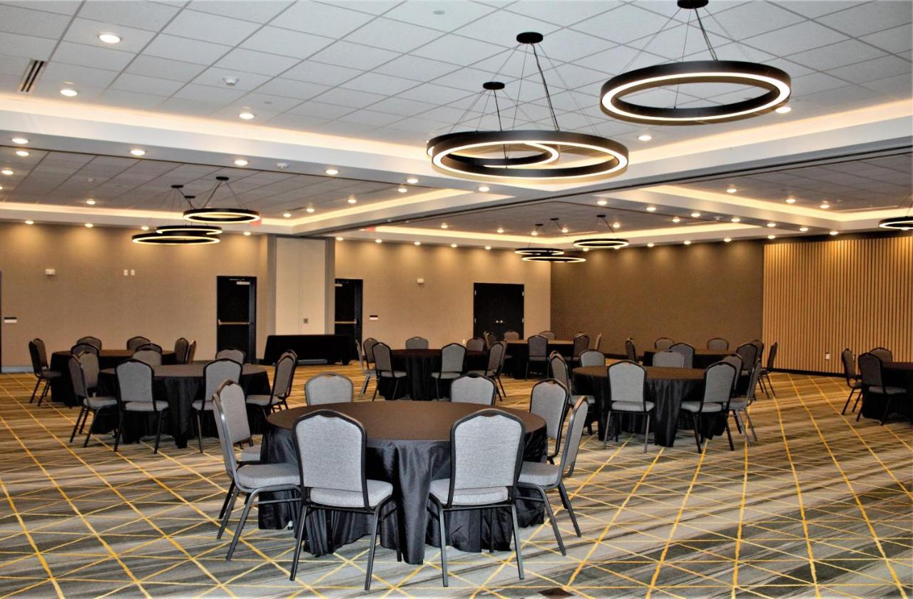 | Holiday Inn - Fort Worth - Alliance, an IHG Hotel