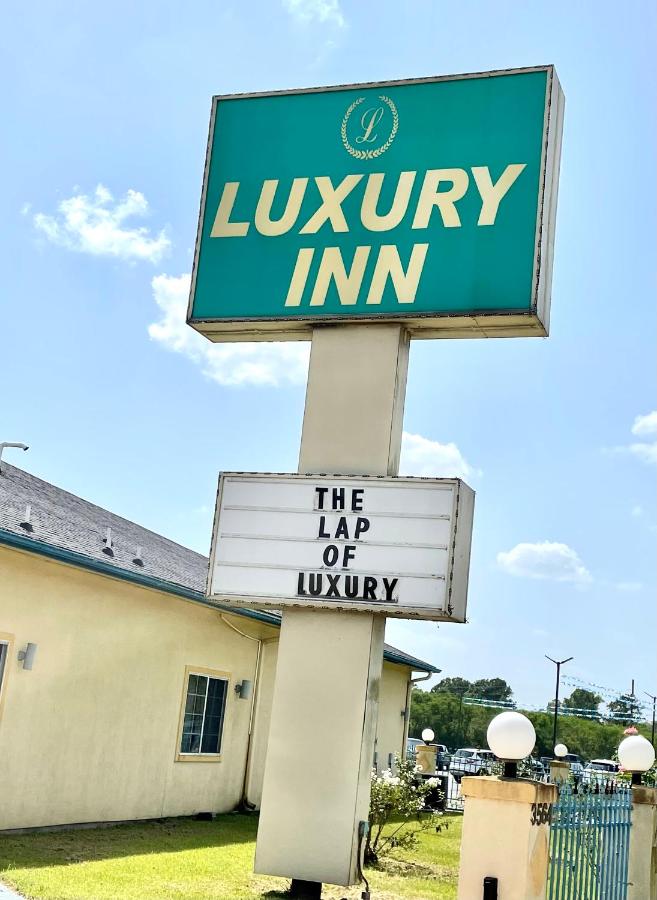 | Luxury Inn Liberty
