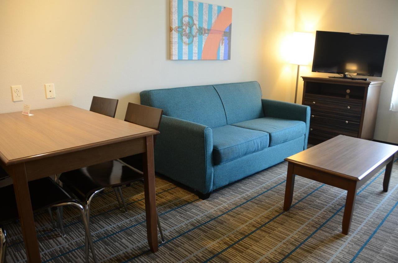Queen Suite with Two Queen Beds - Non-Smoking at MainStay Suites at Discovery Park of America