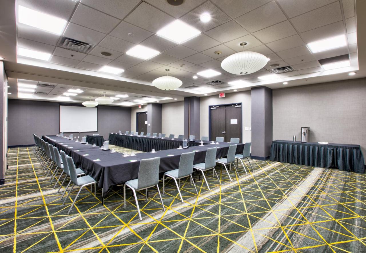 | Holiday Inn Dallas - Fort Worth Airport South, an IHG Hotel