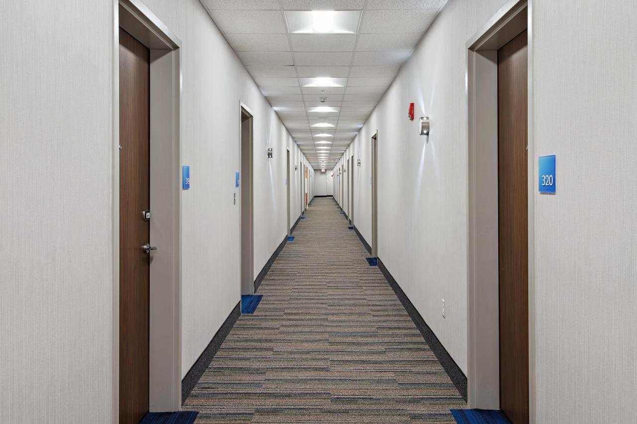 Queen Room with Two Queen Beds - Mobility Accessible/Non-Smoking at Holiday Inn Express St. Augustine - Vilano Beach by IHG