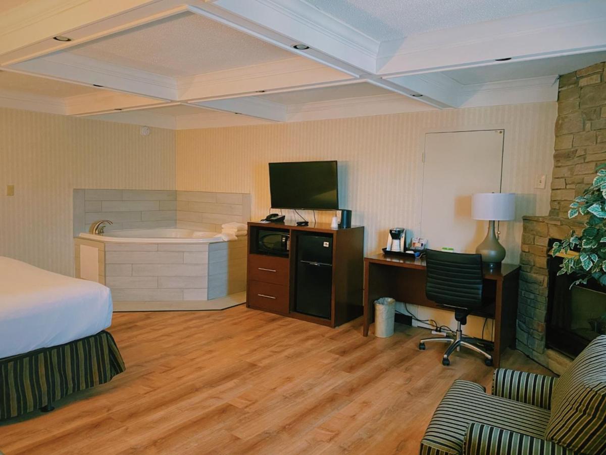 Suite with Sofa Bed at Wyndham Garden Warsaw