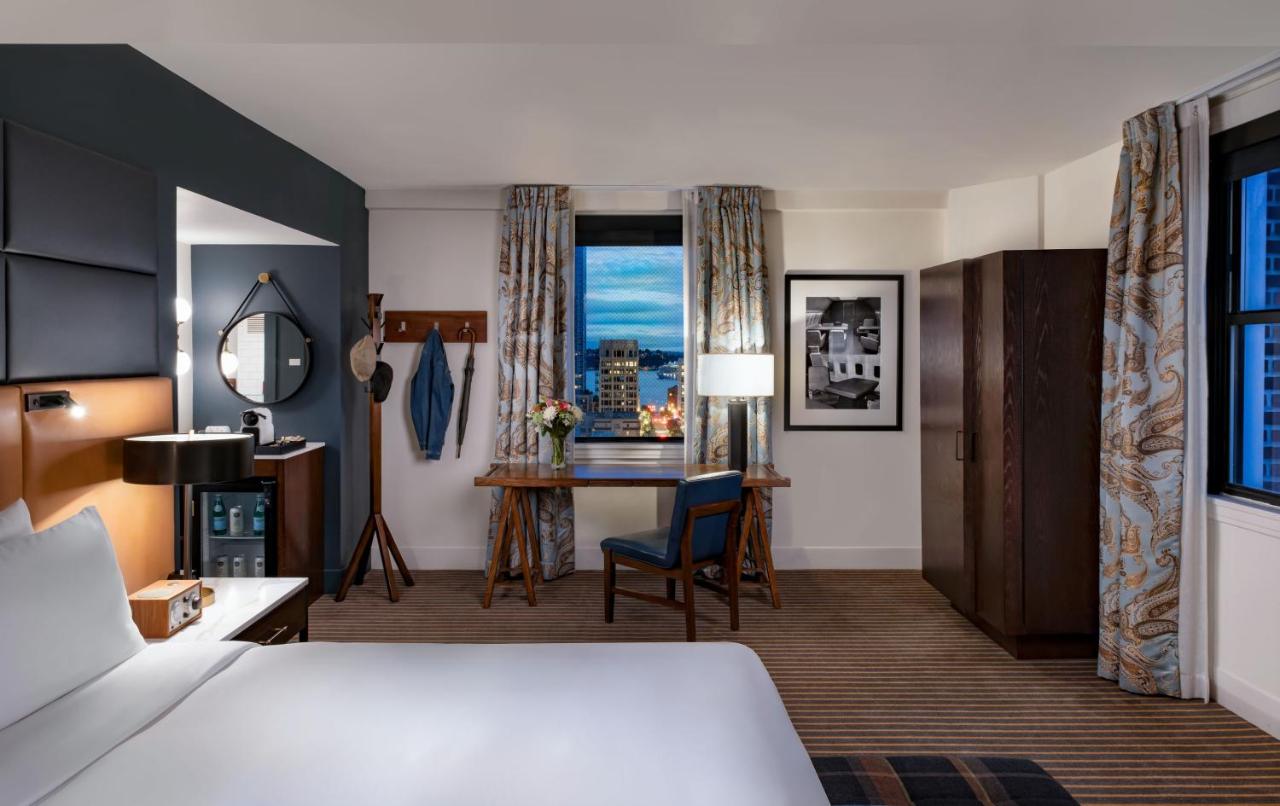 Suite at Hotel Theodore Seattle Downtown, Tapestry by Hilton