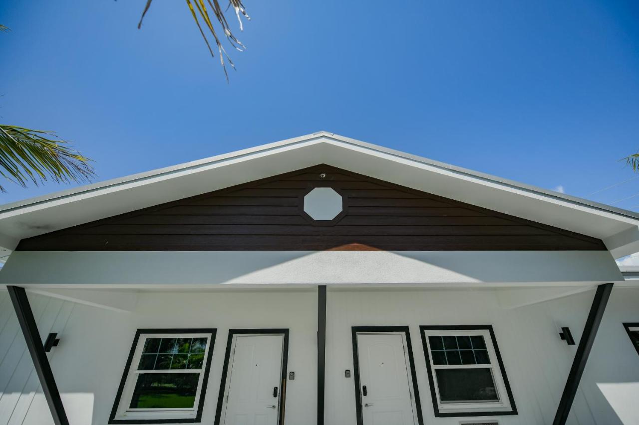| Casey Key Resorts - Beachfront