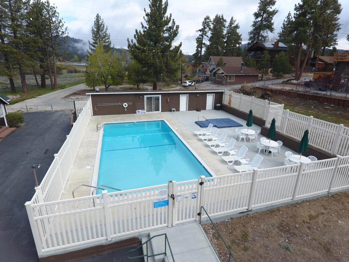 | Bay Meadows Resort