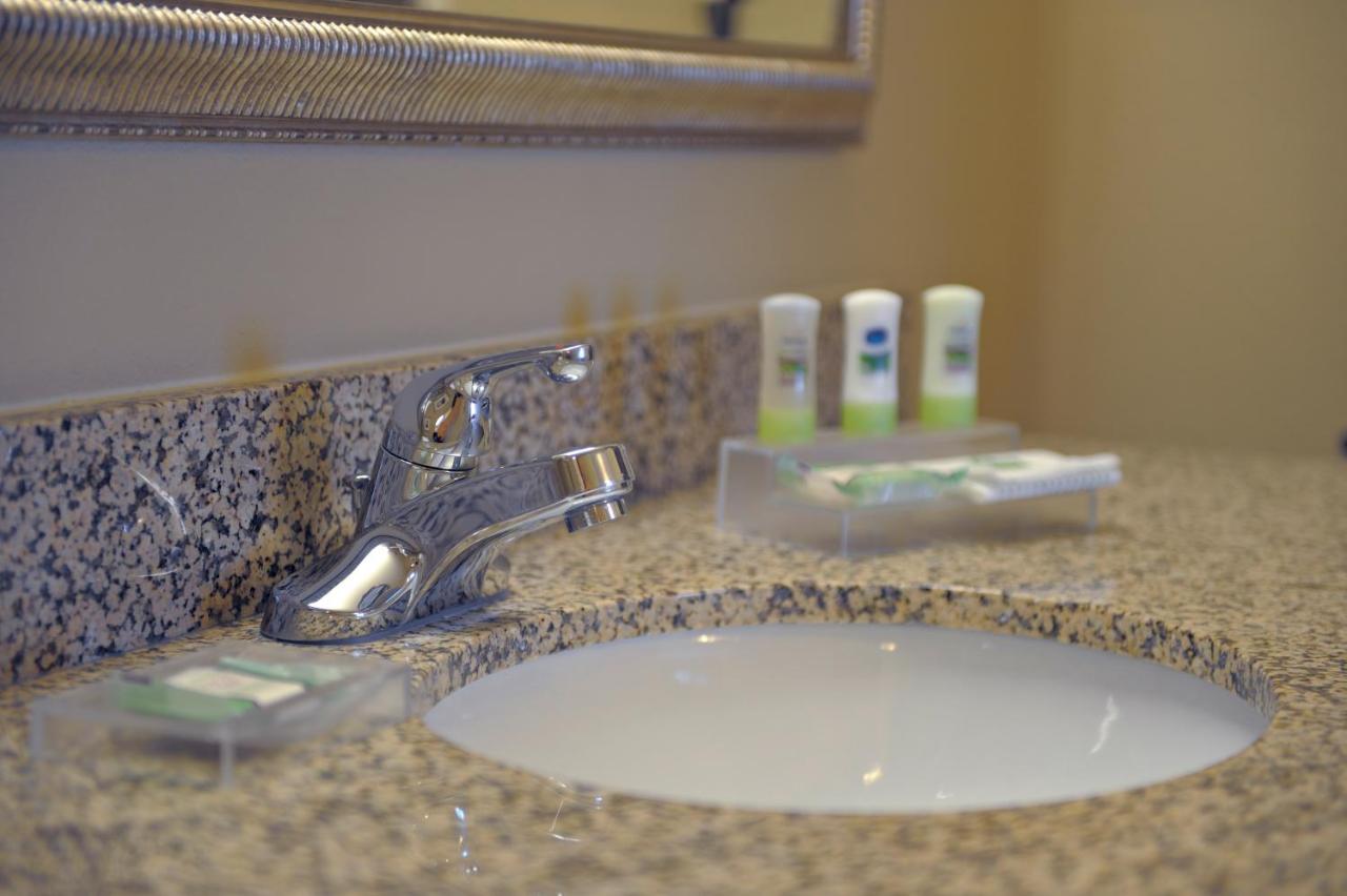 King Room - Disability Access at Country Inn & Suites by Radisson, Washington at Meadowlands, PA