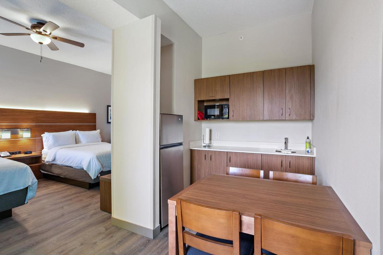 Two Bedroom Apartment at Holiday Inn Express St. Augustine - Vilano Beach by IHG