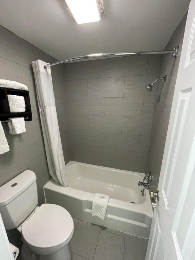  | Days Inn by Wyndham Calhoun GA I-75 and US-41