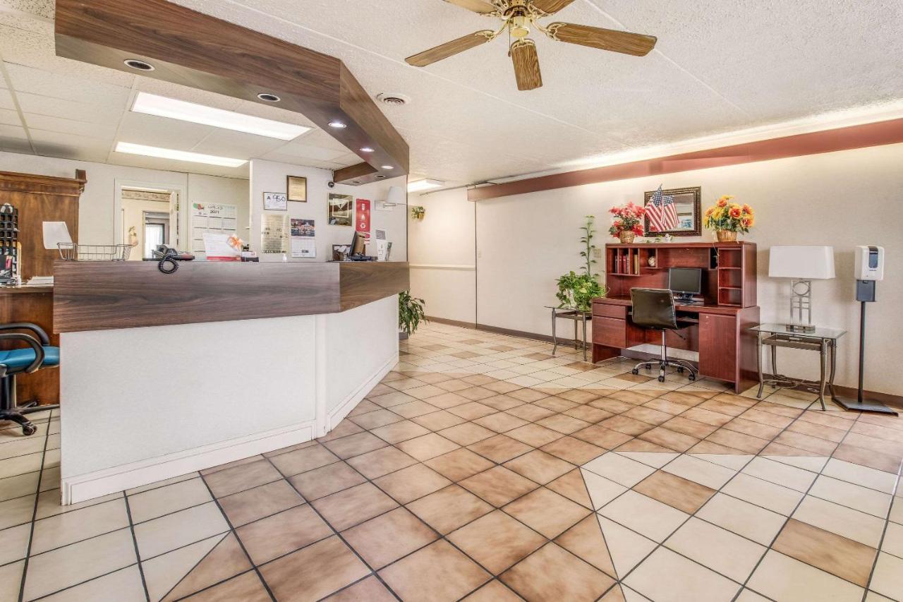 | Econo Lodge Eden