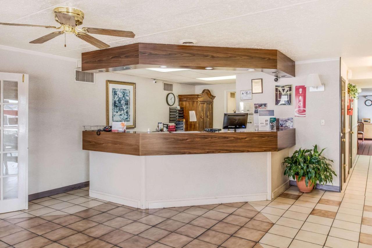 | Econo Lodge Eden