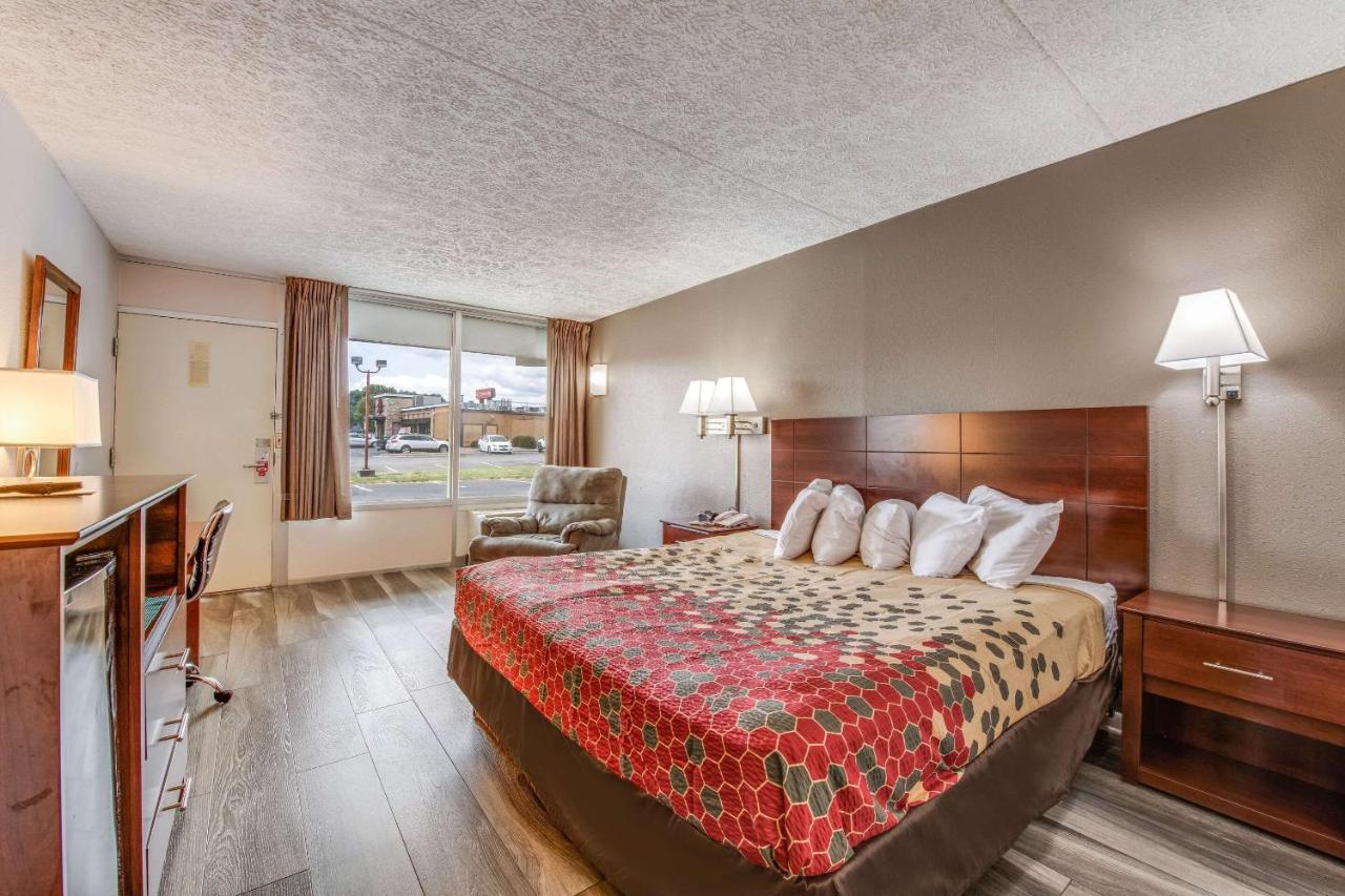 | Econo Lodge Eden