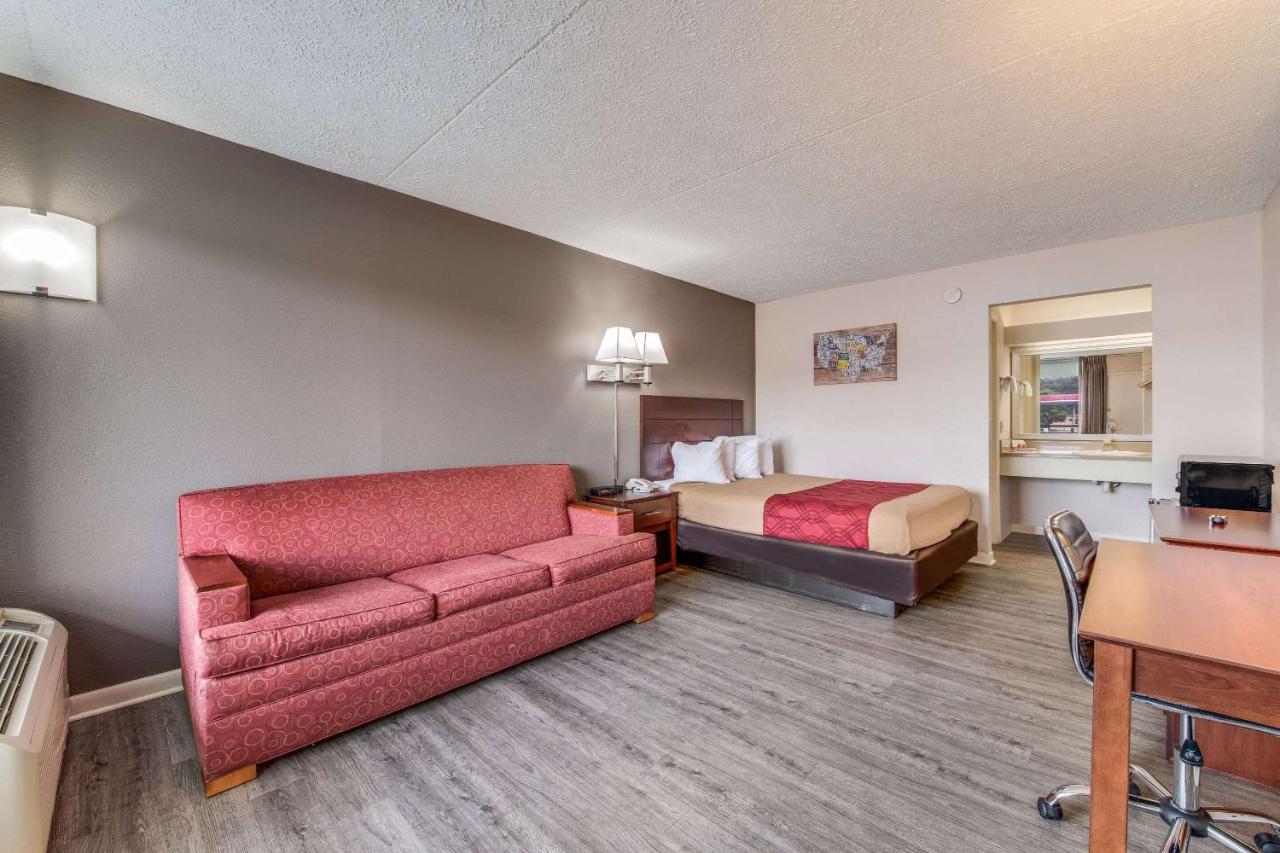 | Econo Lodge Eden