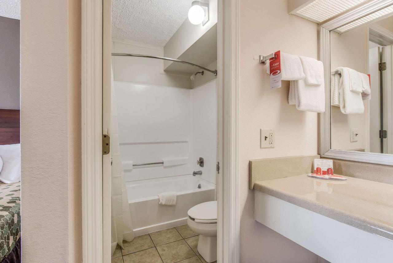| Econo Lodge Eden